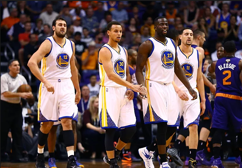 中国龙之队11周年球迷大会圆满举行 共赴山城之约（中国龙之队球迷大会11周年庆在山城圆满收官）