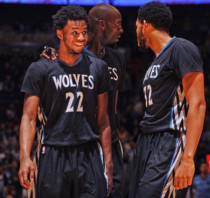 埃迪-豪谈伊萨克：想回到球队训练，你得先证明自己配得上（埃迪-豪：伊萨克若想回归球队训练，必须先证明自己有资格）