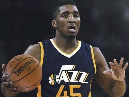 杰拉德：卡雷拉斯给了对手太大空间；吕迪格送点很愚蠢（杰拉德：卡雷拉斯防守空当过大；吕迪格送点行为实在愚蠢）