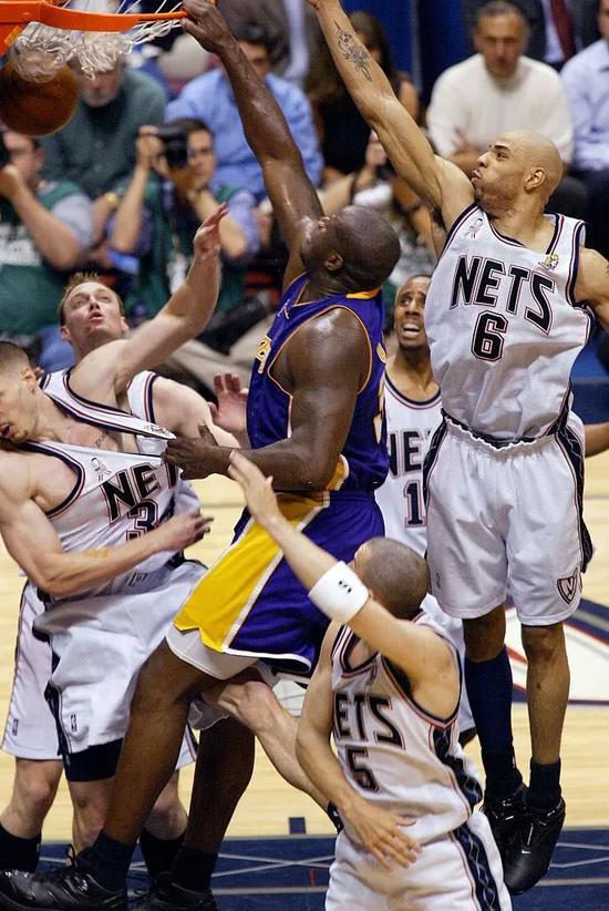 韩媒：热刺小将梁民革疑似因护照问题未能随队返回英国（韩媒称热刺小将梁民革或因护照手续受阻，未与球队一同回到英国）