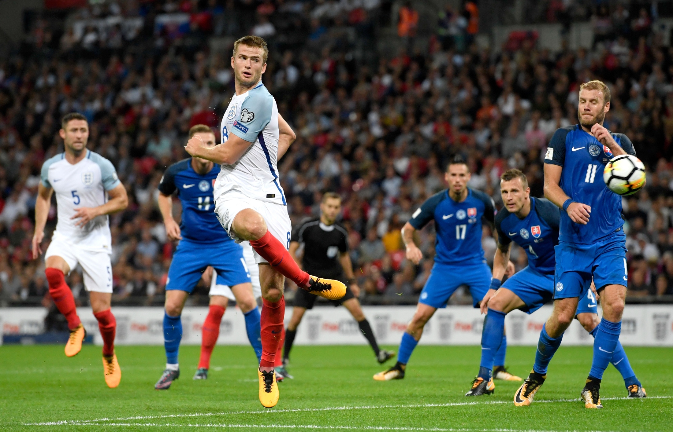 马竞vs国米：劳塔罗PK阿尔瓦雷斯，小西蒙尼、巴雷拉出战（马竞迎战国米：劳塔罗对决阿尔瓦雷斯，小西蒙尼、巴雷拉出战）