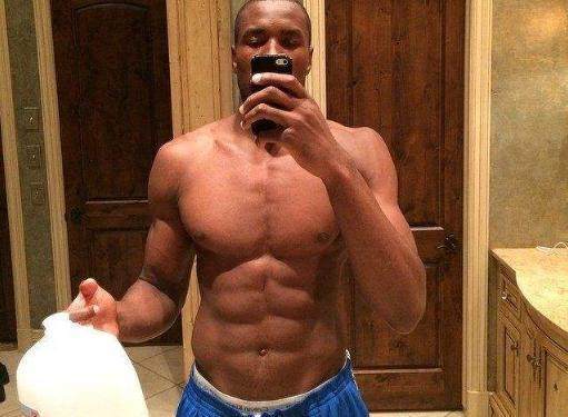 R.I.P.，佛罗伦萨小将理查德森的父亲、前NBA球星迈克尔-理查德森去世（前NBA球星迈克尔-理查德森逝世，系佛罗伦萨小将理查德森之父）