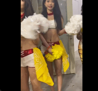 亚洲杯分组揭晓引球迷热议（亚洲杯分组结果出炉，球迷热议不断）