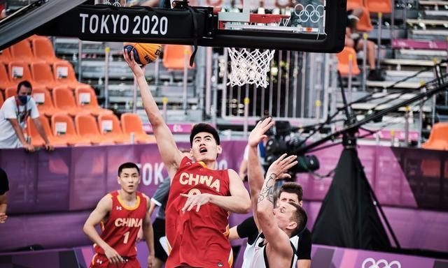 迪洛伦佐谈3场不胜0进球：我们缺上赛季让我们与众不同的精神（迪洛伦佐：三轮不胜颗粒无收，球队少了上季让我们脱颖而出的那股精神）