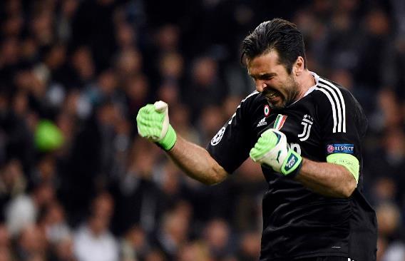 愿无大碍！英冠查尔顿vs朴茨茅斯因看台球迷昏迷不醒腰斩（祈愿平安！英冠查尔顿对阵朴茨茅斯因看台球迷昏迷比赛中止）