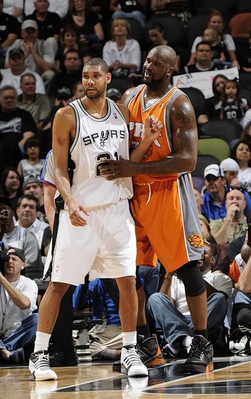 不忘初心，米体：埃斯波西托三兄弟买下了布雷西亚青训俱乐部（米体：埃斯波西托三兄弟接手布雷西亚青训俱乐部，初心不改）