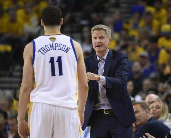 半场战报：美因茨0-0门兴格拉德巴赫（半场比分：美因茨与门兴格拉德巴赫0-0互交白卷）