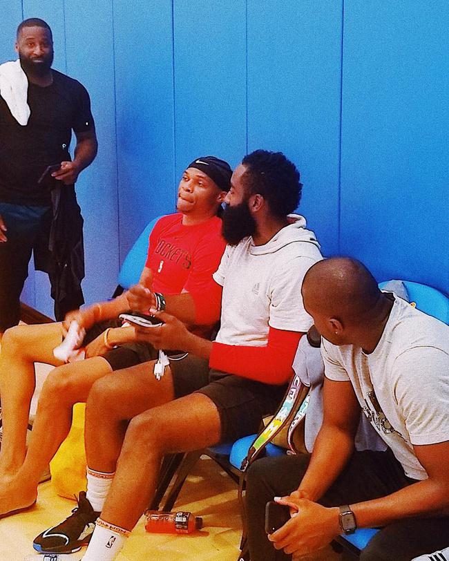 苏比门迪：和赖斯并肩作战激励我进步；非常感激阿隆索的教导（苏比门迪：与赖斯并肩激励我提升，感谢阿隆索的指导）